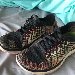 SALE⭐️LAST CHANCE Nike free run flyknit shoes